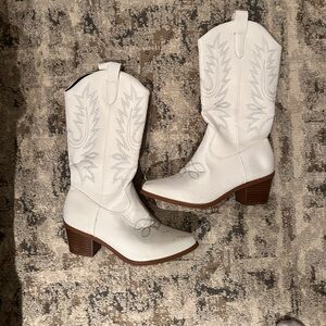 White Western Cowboy Boots